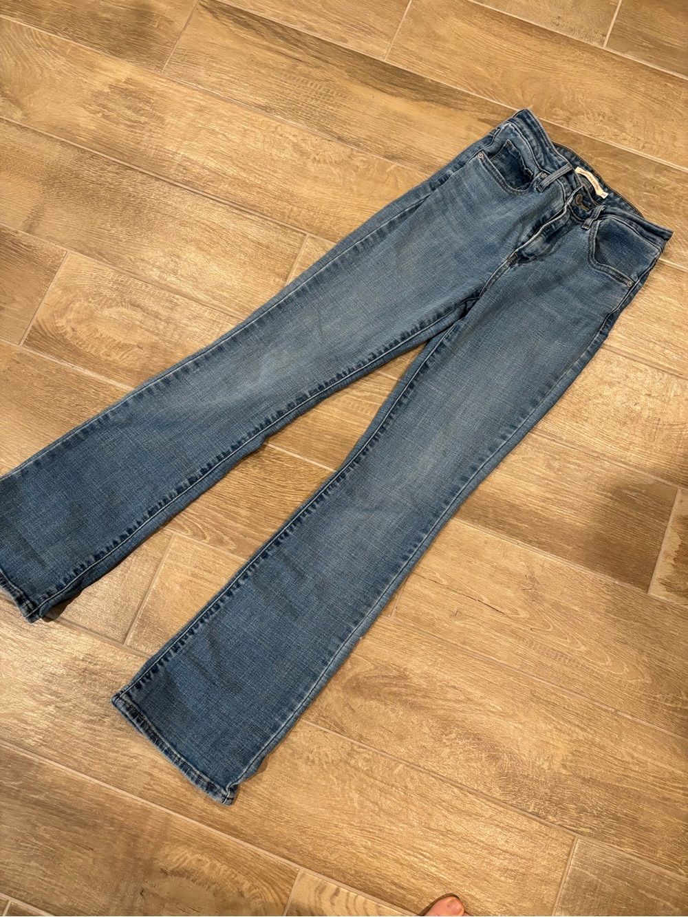 Levi’s 725 high rise bootcut blue jeans classic pant versatile